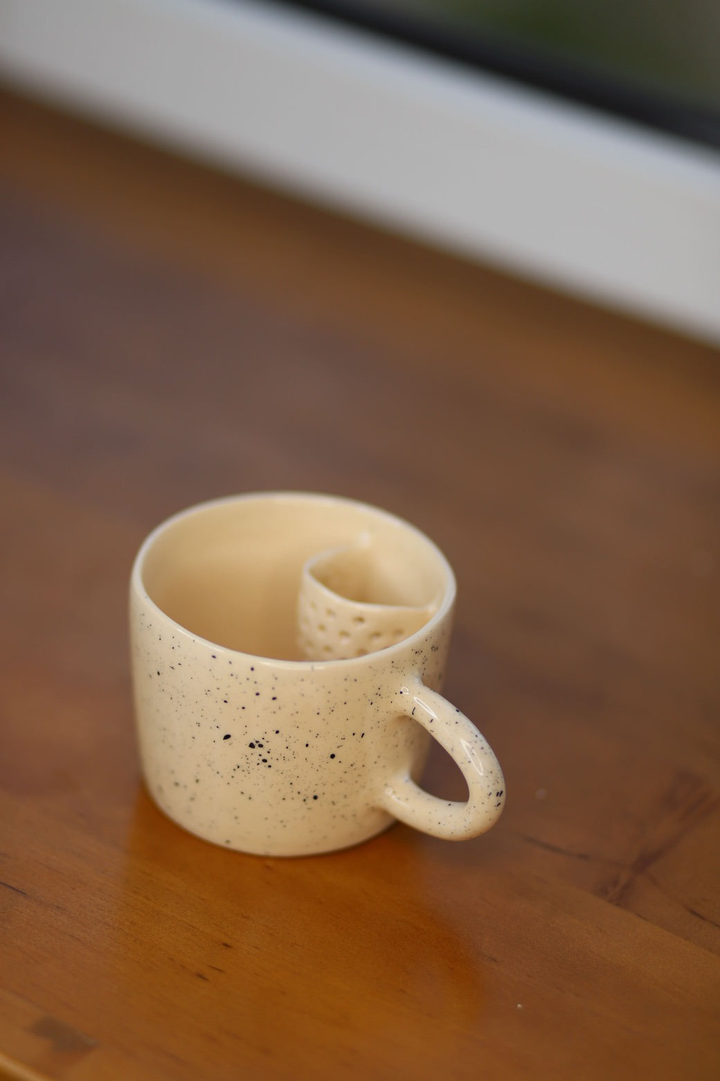 Handmade Ceramic Mug with Infuser – Vilnotik Ceramics